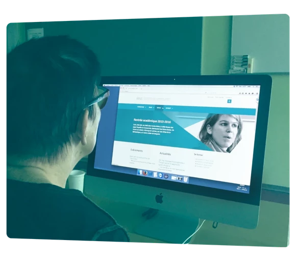 Validating the interface of an intranet with its users